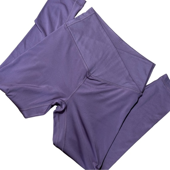 Victoria’s Secret Purple Crossover Leggings Women’s - 8 - Picture 1 of 3